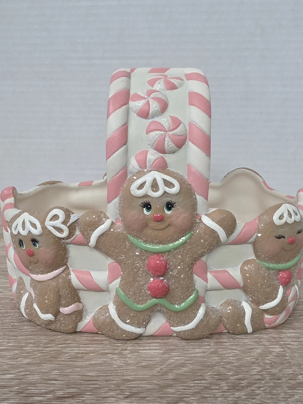 Vintage 1995 Ceramic Gingerbread Women Basket With Handle 8 1/2 in x 6 1/4 in